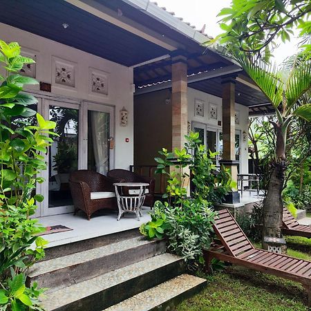 Dalum Homestay Amed Екстериор снимка
