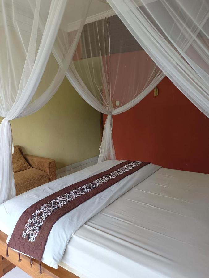 Dalum Homestay Amed Екстериор снимка