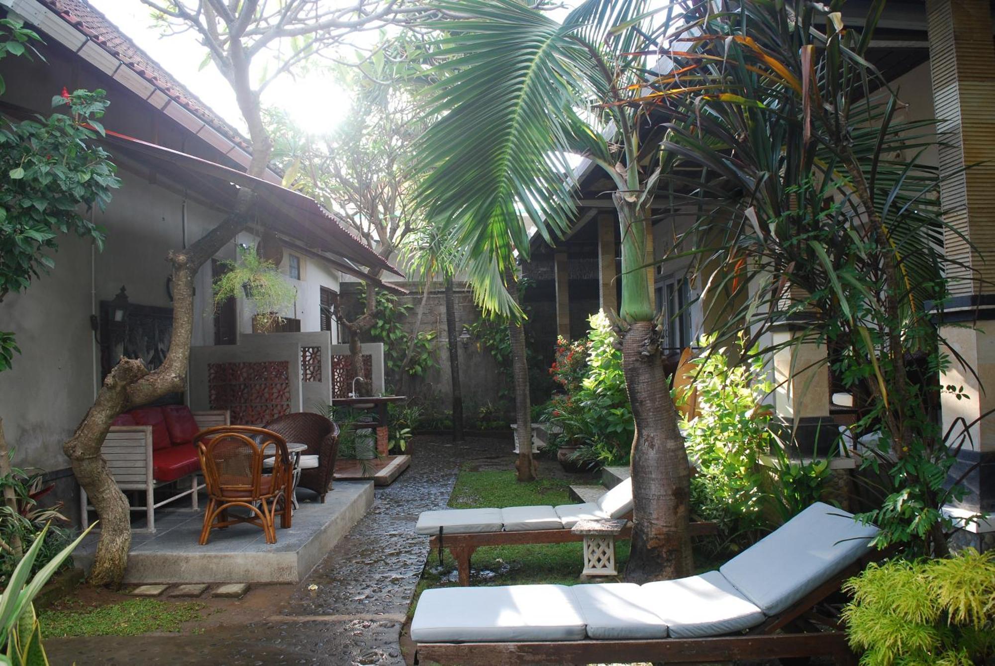 Dalum Homestay Amed Екстериор снимка