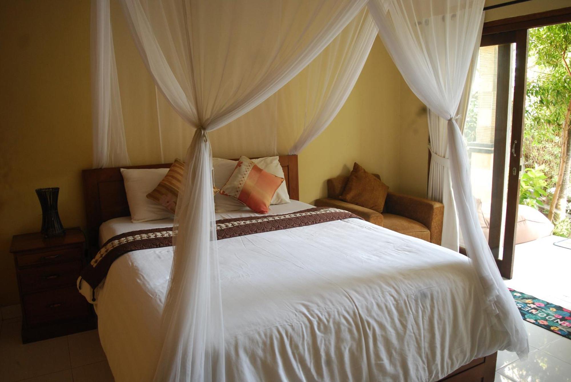 Dalum Homestay Amed Екстериор снимка