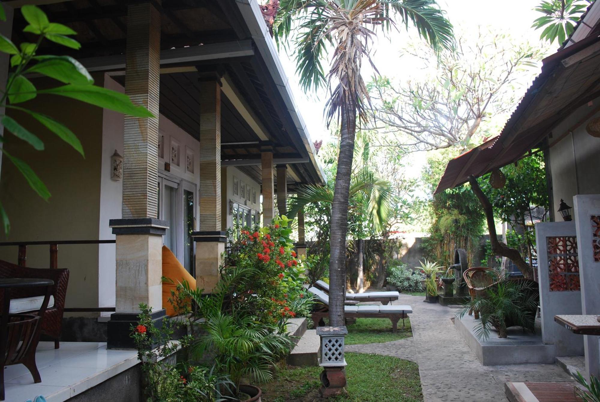Dalum Homestay Amed Екстериор снимка