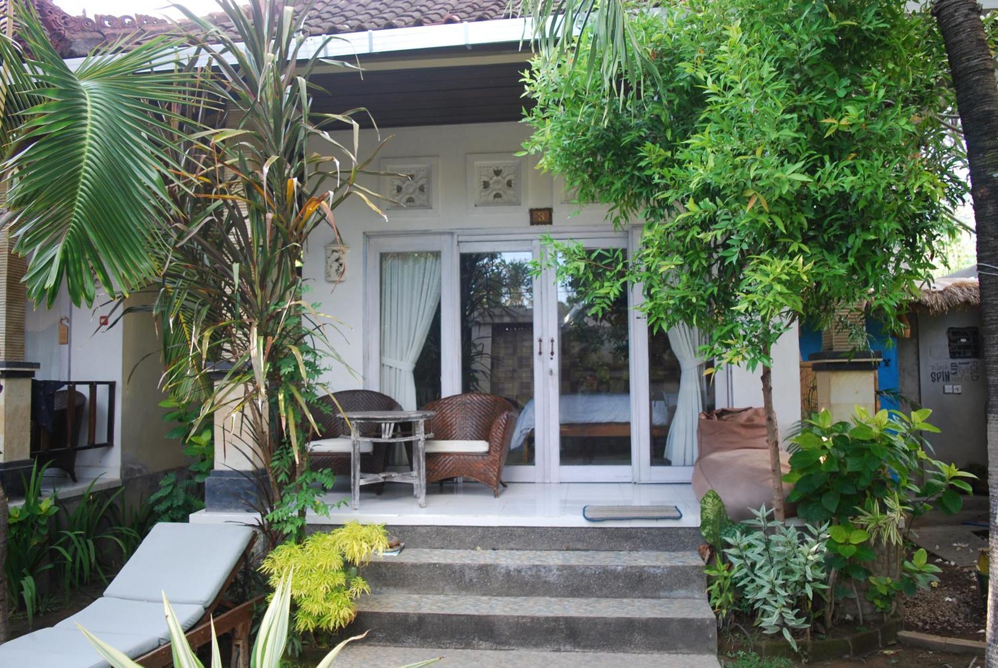 Dalum Homestay Amed Екстериор снимка