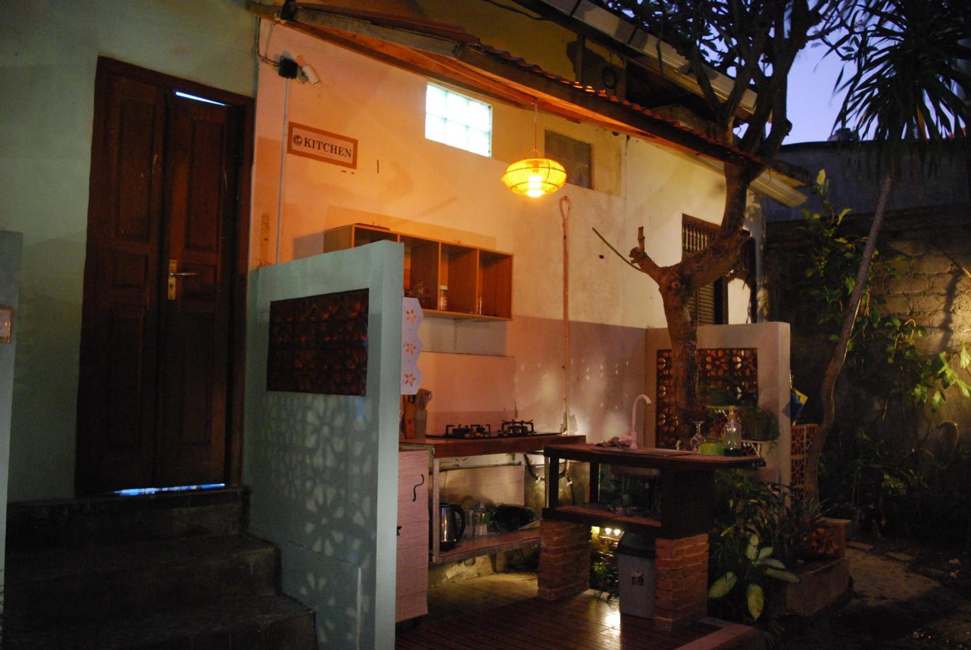 Dalum Homestay Amed Екстериор снимка