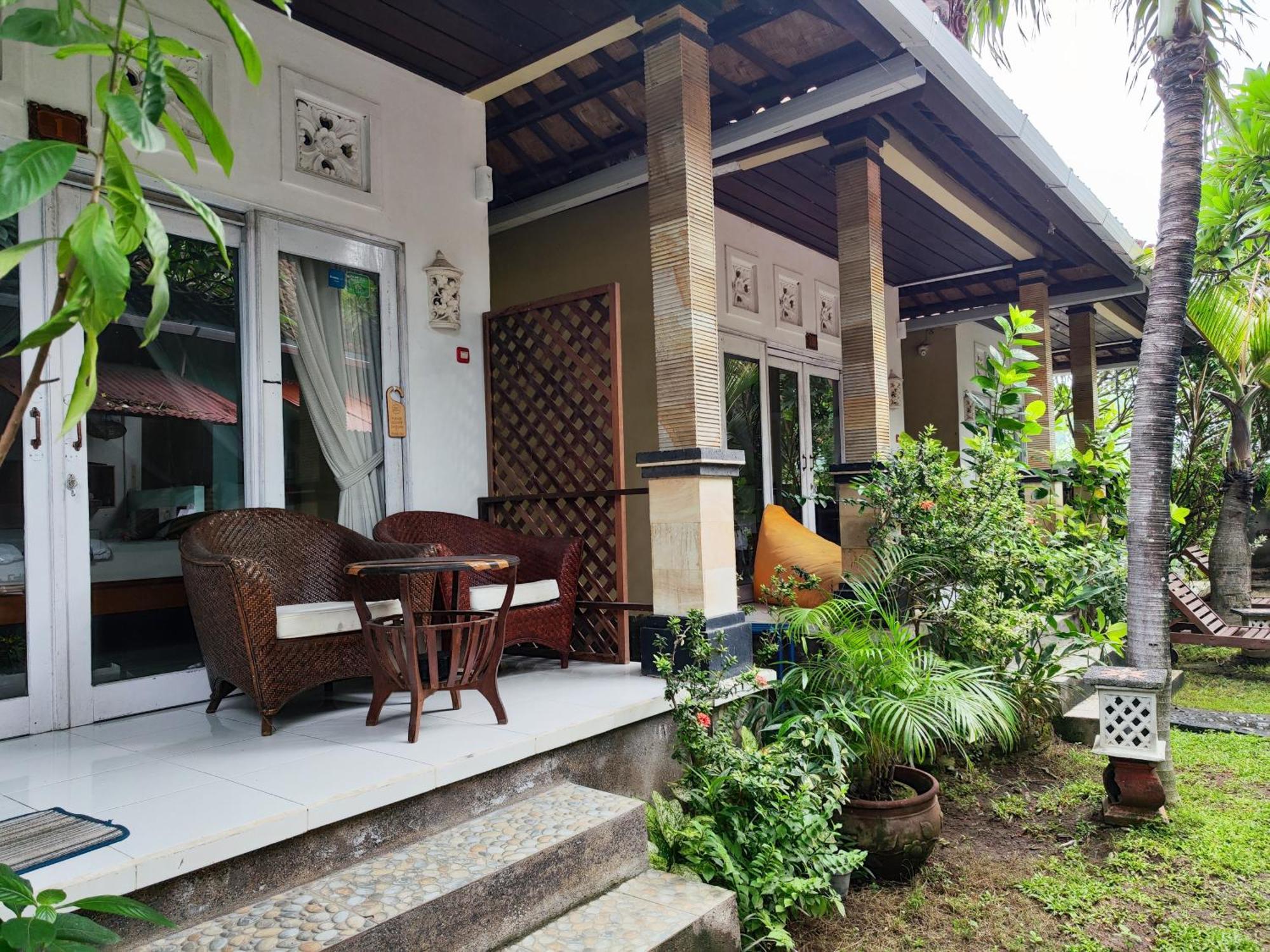 Dalum Homestay Amed Екстериор снимка